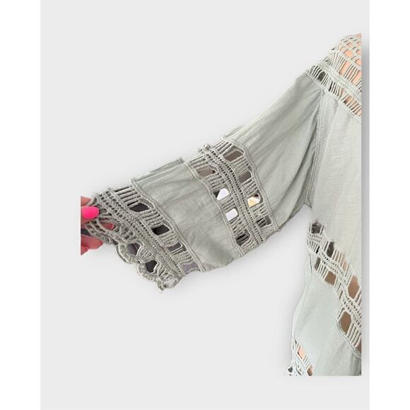 Lapis Women’s Crochet Summer Cover-up Light Green size Medium - Picture 3 of 8